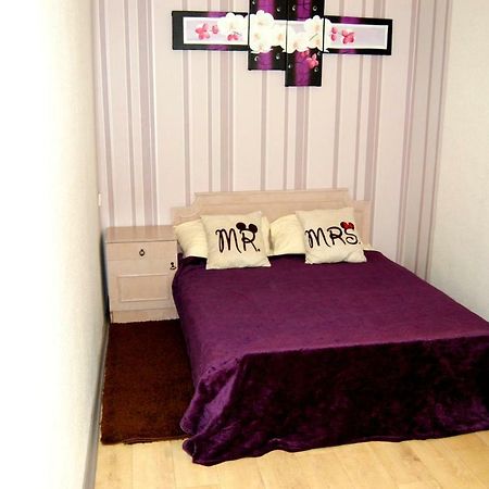Standard Apartment On Umanskaya Киев Екстериор снимка