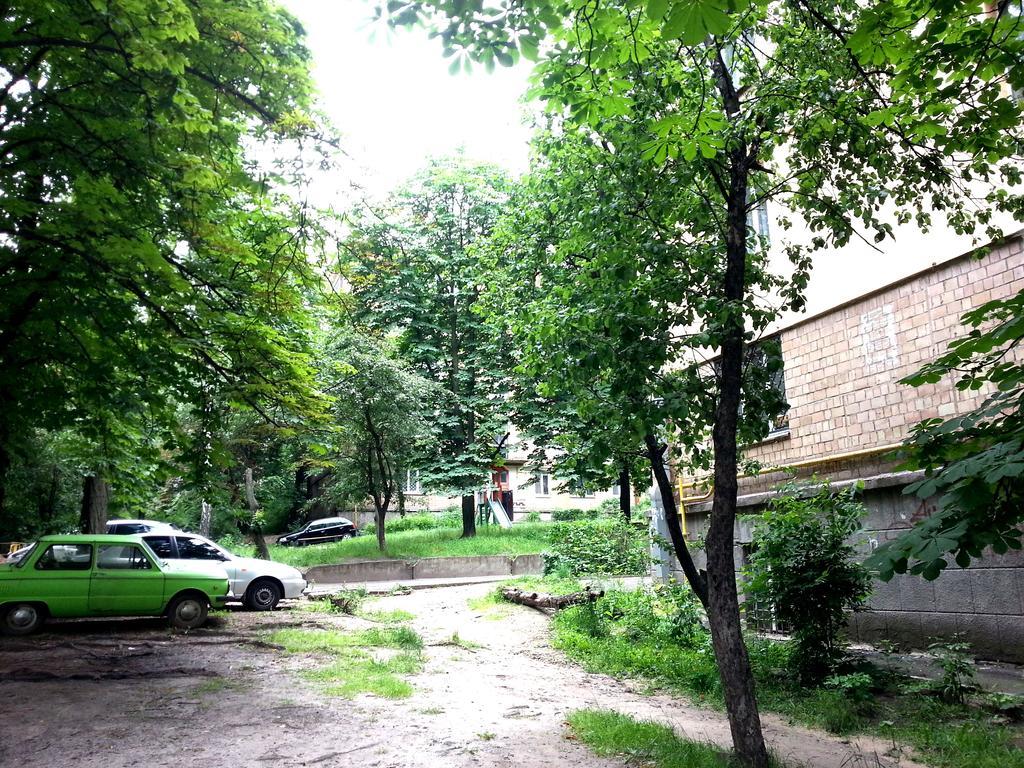 Standard Apartment On Umanskaya Киев Екстериор снимка