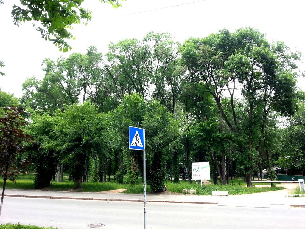 Standard Apartment On Umanskaya Киев Екстериор снимка