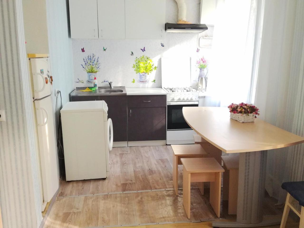 Standard Apartment On Umanskaya Киев Екстериор снимка