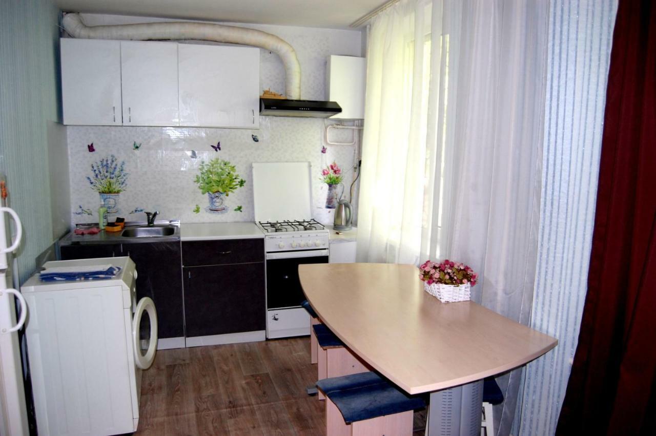 Standard Apartment On Umanskaya Киев Екстериор снимка