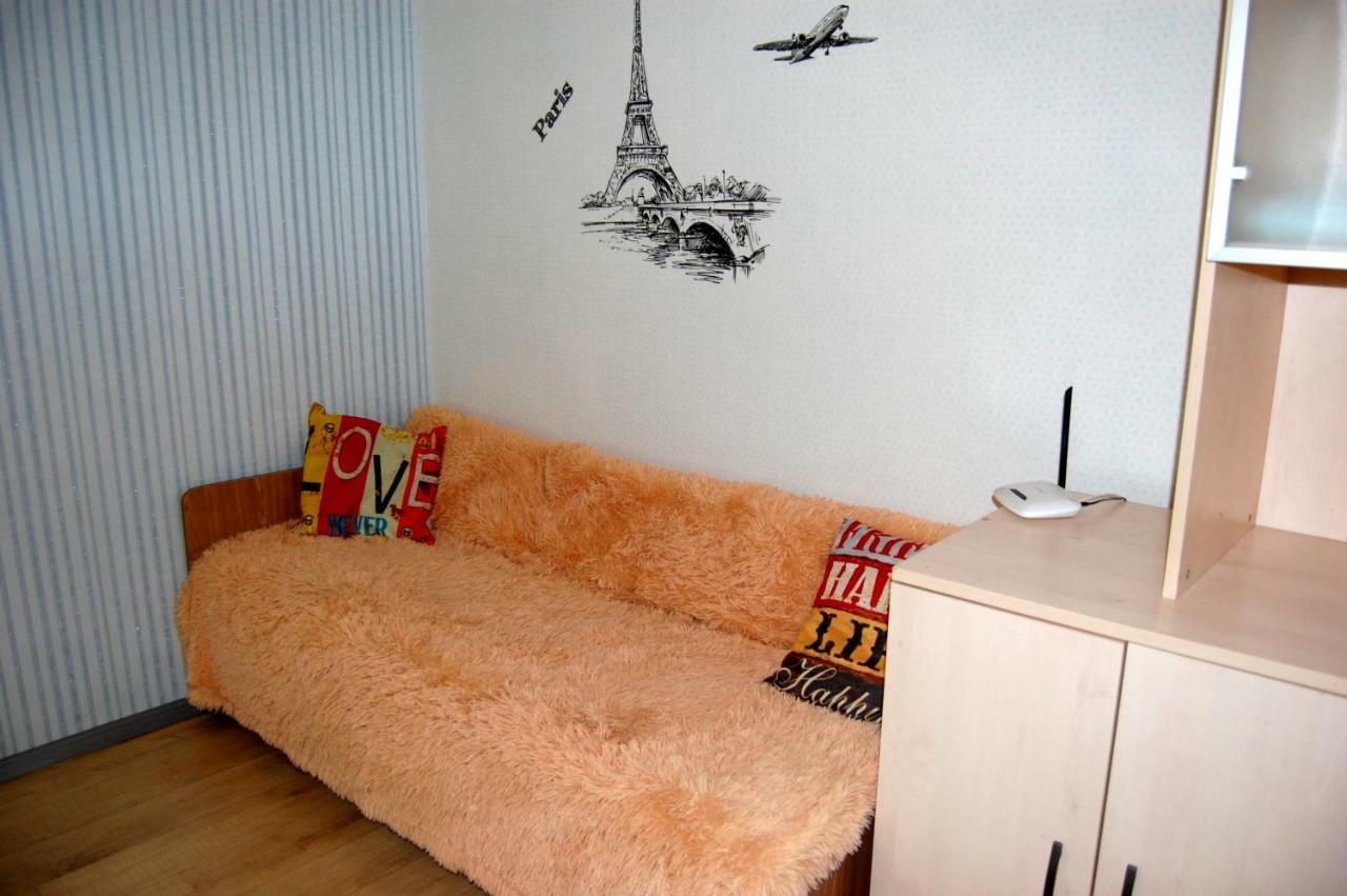 Standard Apartment On Umanskaya Киев Екстериор снимка